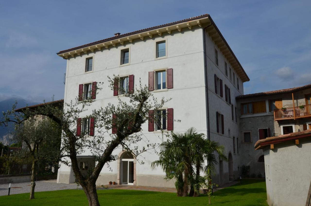 Palazzo Oltre Daire Arco Dış mekan fotoğraf